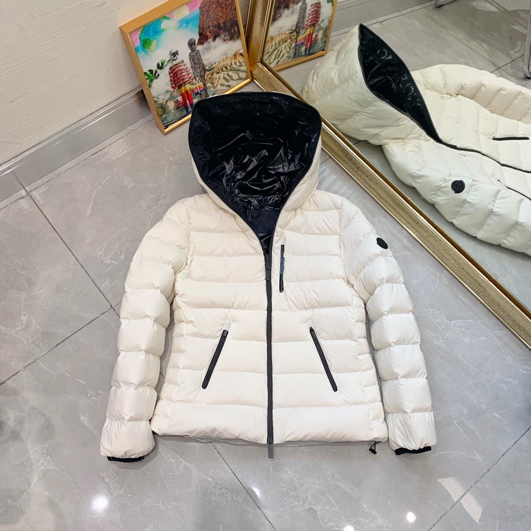 Moncler Herbe Short Down Jacket - DopestKickz