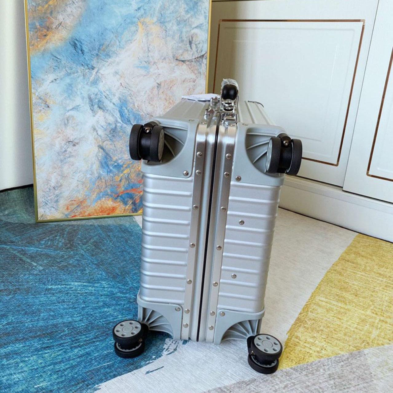 Rimowa check-In M Luggage - DopestKickz
