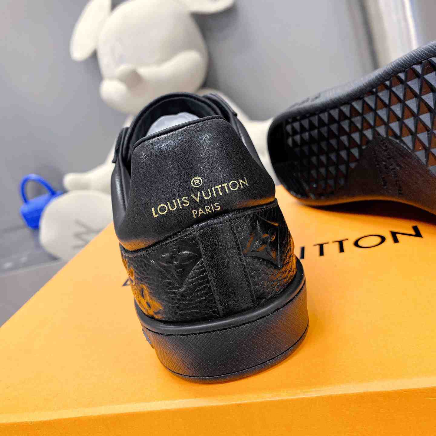 Louis Vuitton Luxembourg Sneaker    1A8QEB - DopestKickz