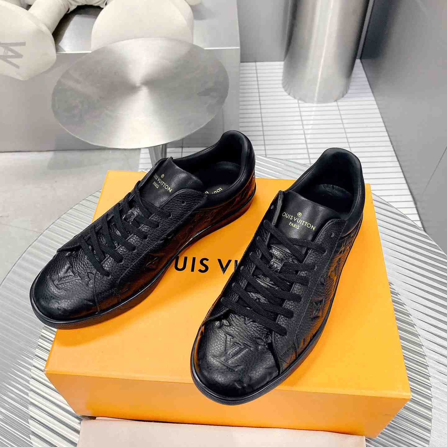 Louis Vuitton Luxembourg Sneaker    1A8QEB - DopestKickz