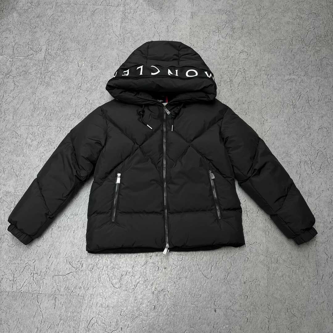 Moncler Black Daynamic Porossan Down Jacket - DopestKickz