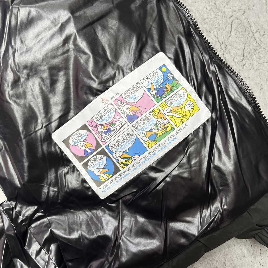 Moncler Black Daynamic Porossan Down Jacket - DopestKickz