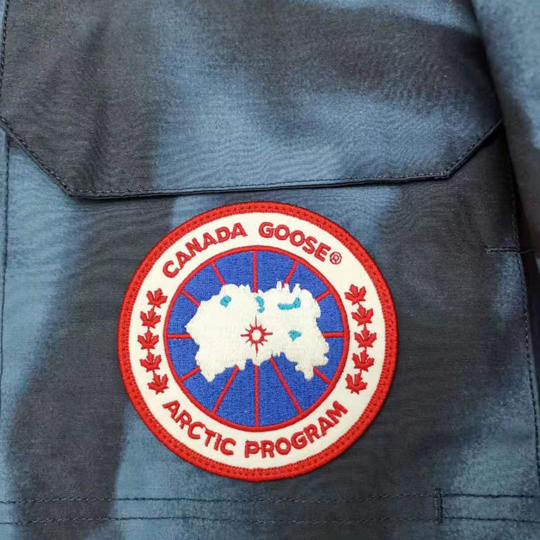 Canada Goose Down Jacket - DopestKickz