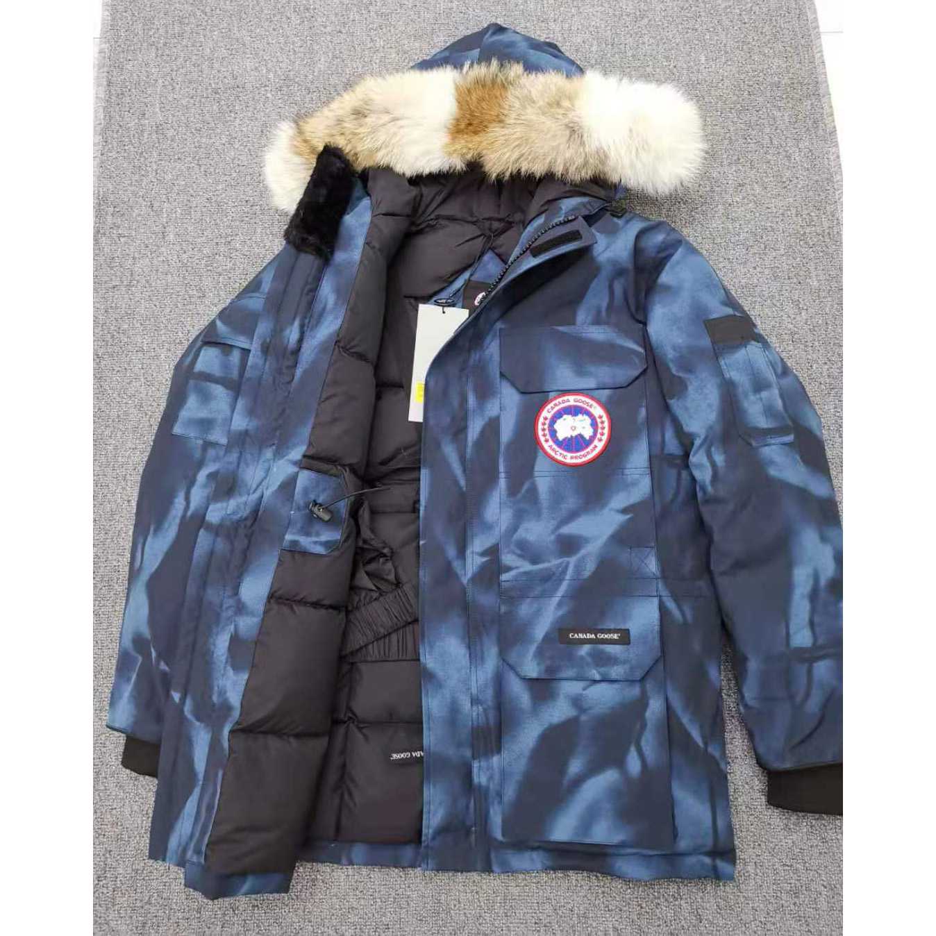 Canada Goose Down Jacket - DopestKickz