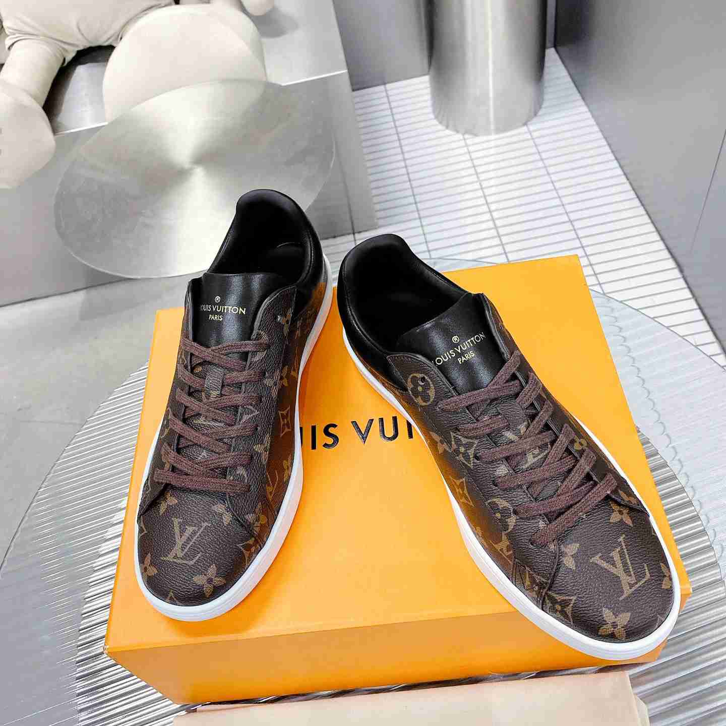 Louis Vuitton Luxembourg Samothrace Sneakers     1A4PAF - DopestKickz