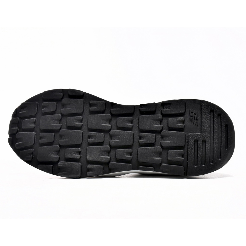 New Balance 5740 Grey Sneakers           M5740CA  - DopestKickz