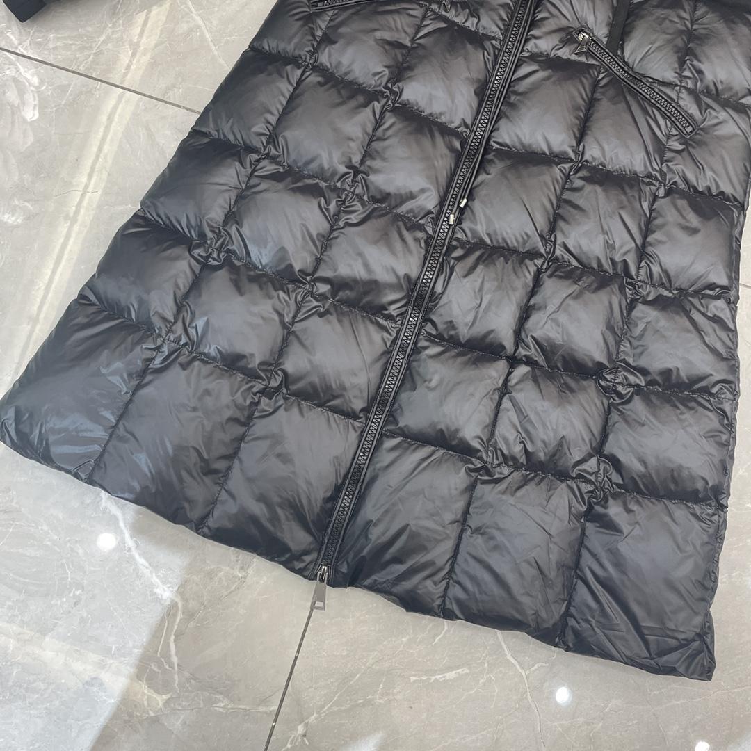 Moncler Long-Sleeve Padded Coat - DopestKickz