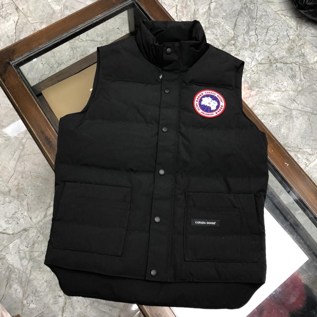 Canada Goose Freestyle Crew Vest - DopestKickz