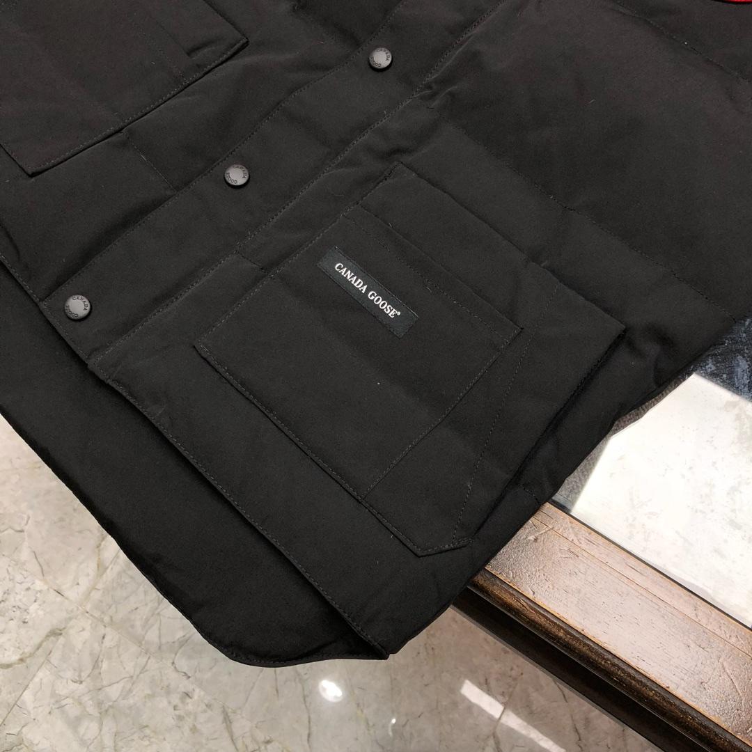 Canada Goose Freestyle Crew Vest - DopestKickz