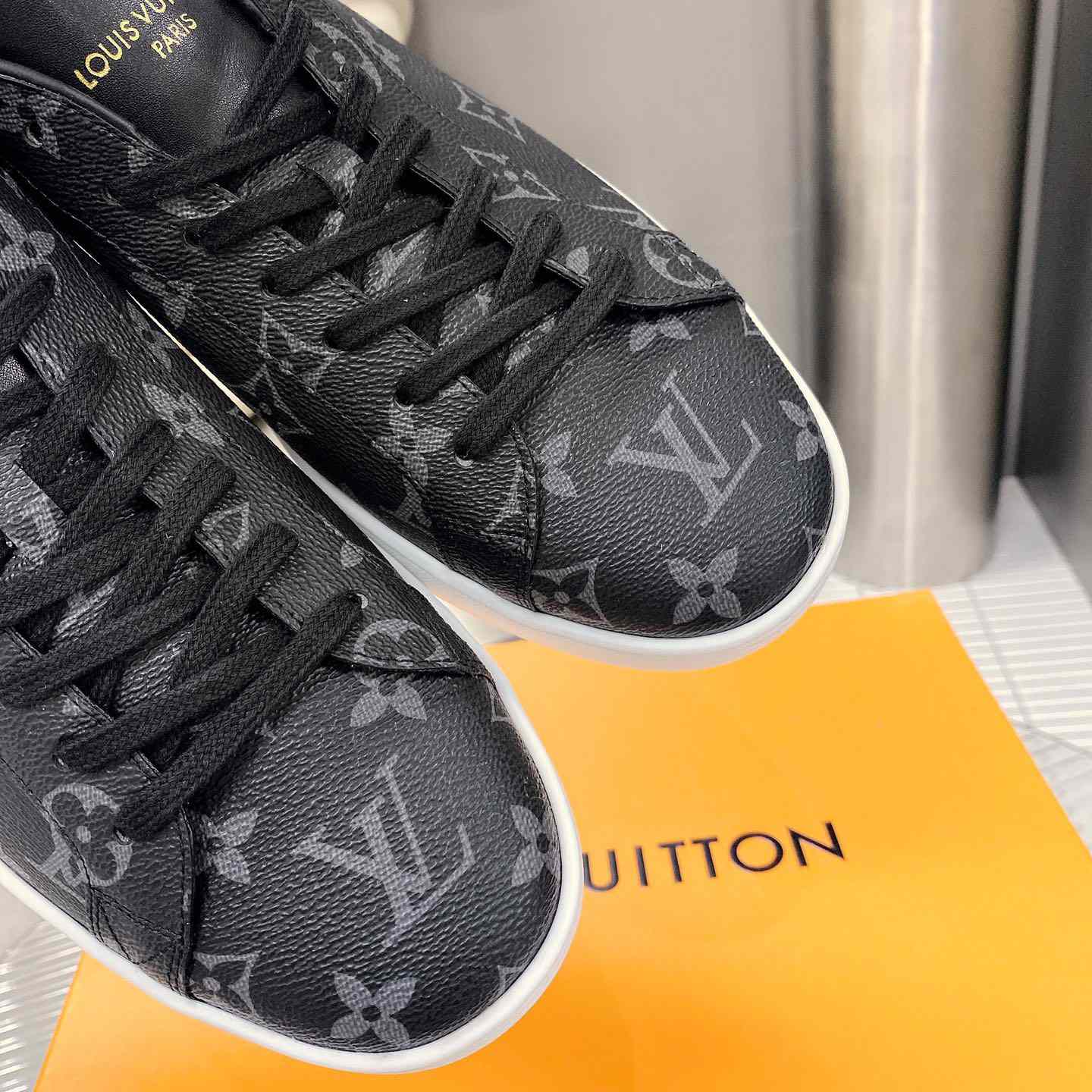 Louis Vuitton Luxembourg Samothrace Sneakers     1A4PAT - DopestKickz
