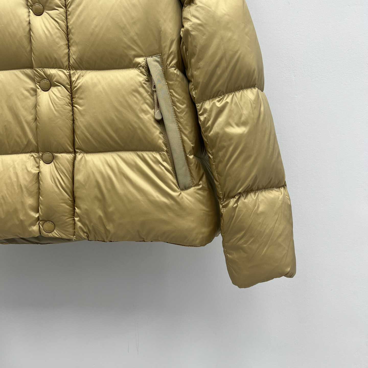 Burberry Detachable Sleeve Hooded Puffer Jacket - DopestKickz