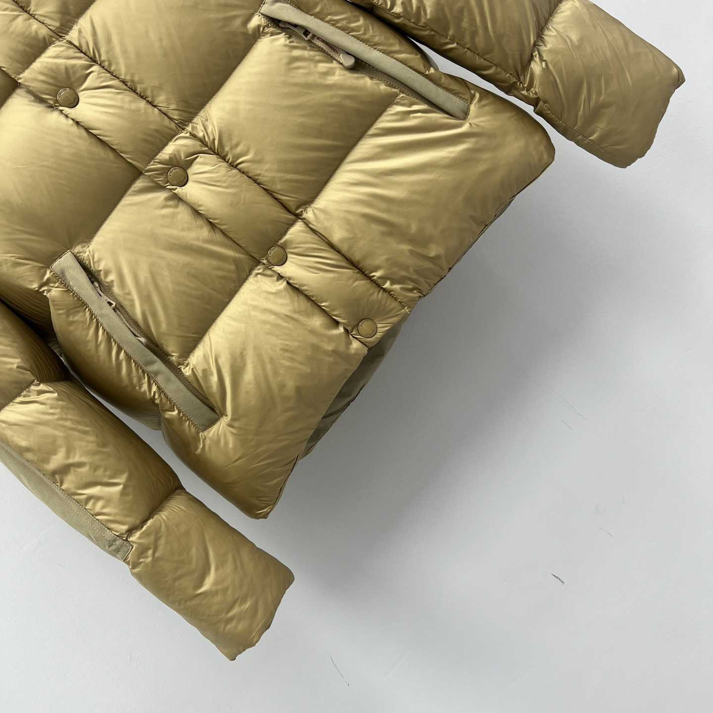 Burberry Detachable Sleeve Hooded Puffer Jacket - DopestKickz