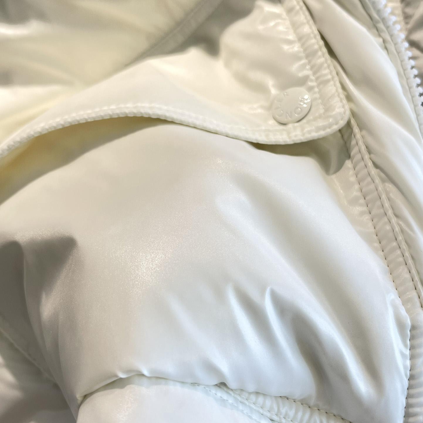 Moncler Down Puffer Jacket - DopestKickz