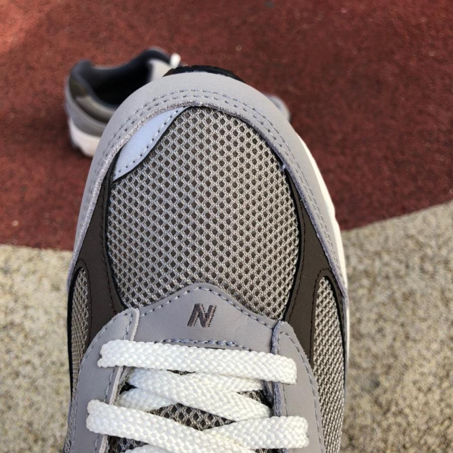 New Balance NB2002R Sneakers        M2002RAW - DopestKickz