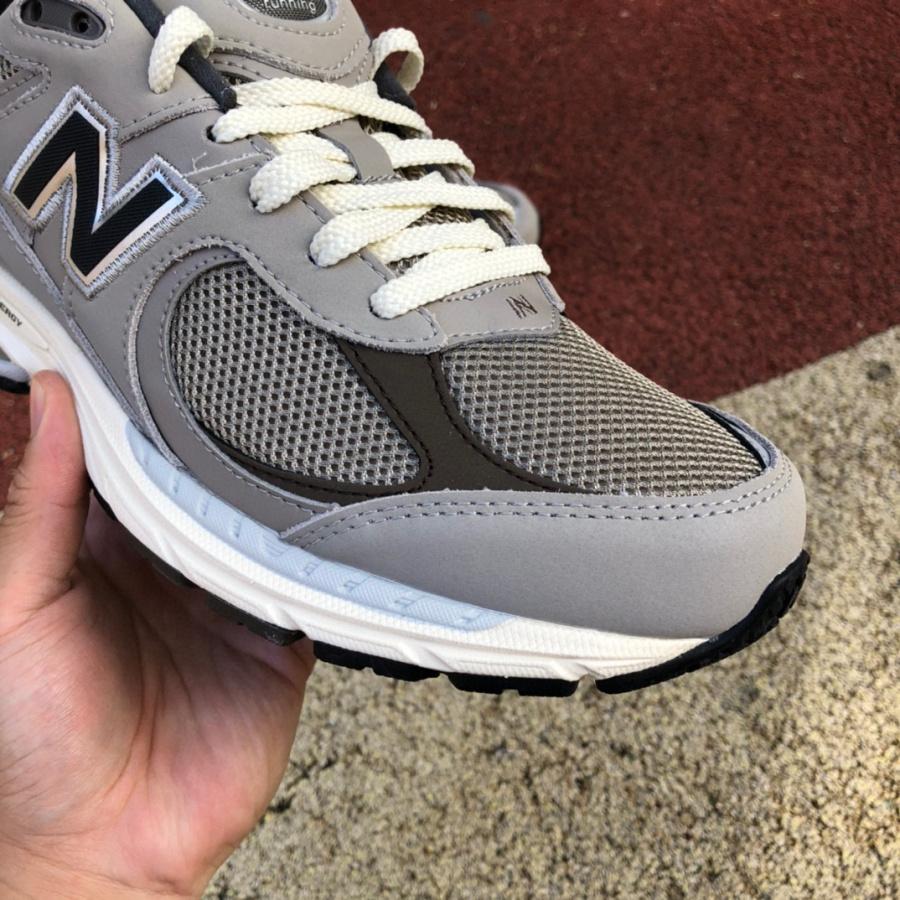 New Balance NB2002R Sneakers        M2002RAW - DopestKickz