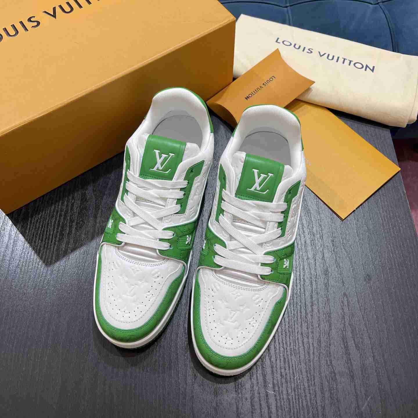 Louis Vuitton LV Trainer Sneaker       1AASJ2 - DopestKickz