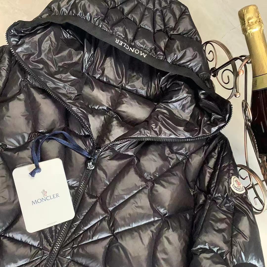 Moncler Violier Spider-Man Short Down Jacket - DopestKickz
