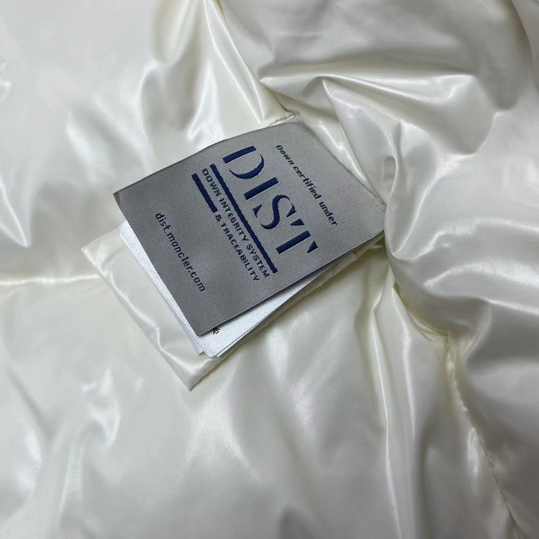 Moncler Gaou Short Down Jacket - DopestKickz