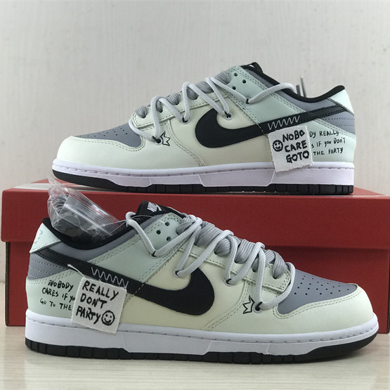 Nike SB Dunk Low EWB “Knicks” Sneaker   DD1391-100  - DopestKickz