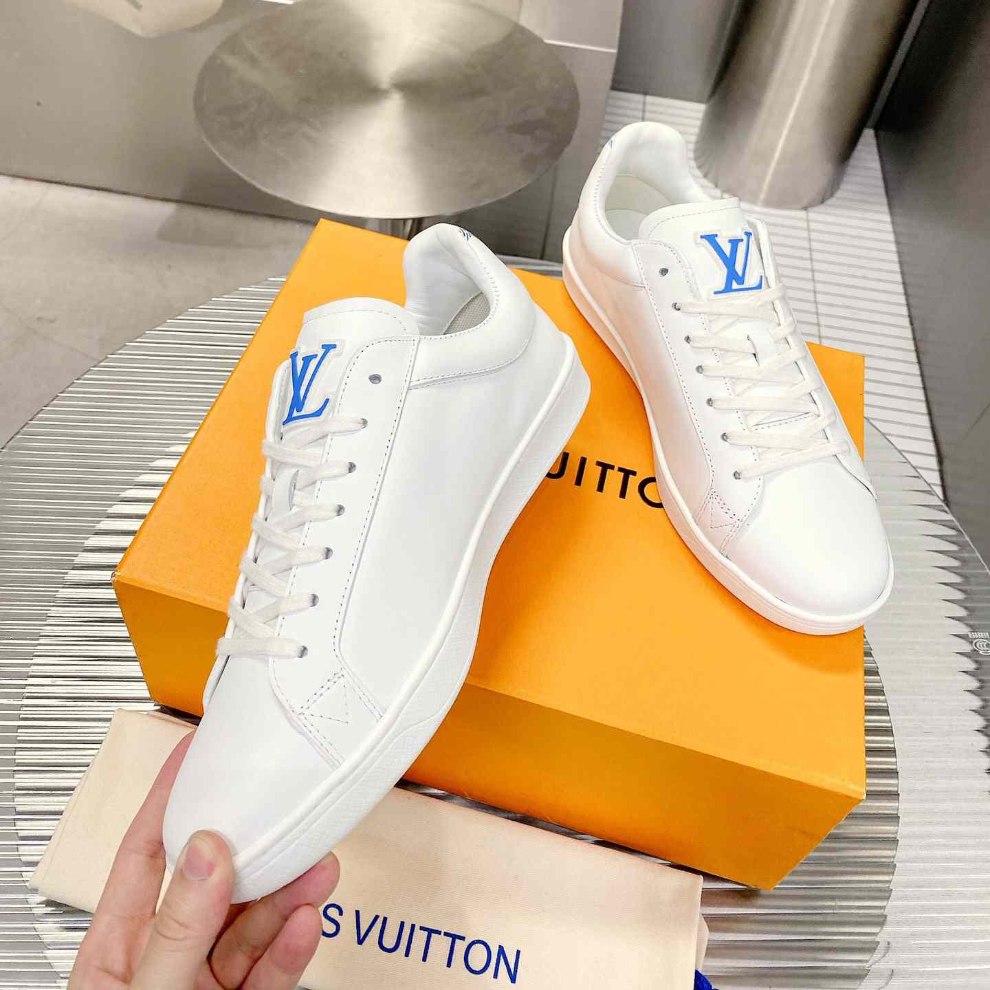 Louis Vuitton Luxembourg Samothrace Sneakers     1A9JDT - DopestKickz