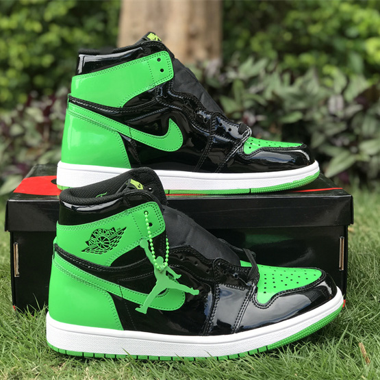 Air Jordan 1 High OG Sneakers    555088-030  - DopestKickz