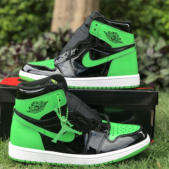 Air Jordan 1 High OG Sneakers    555088-030  - DopestKickz