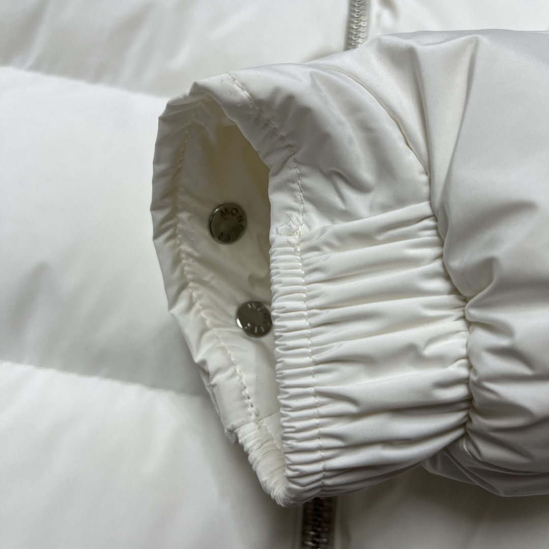 Moncler Poirier Zipped Short Down Jacket - DopestKickz