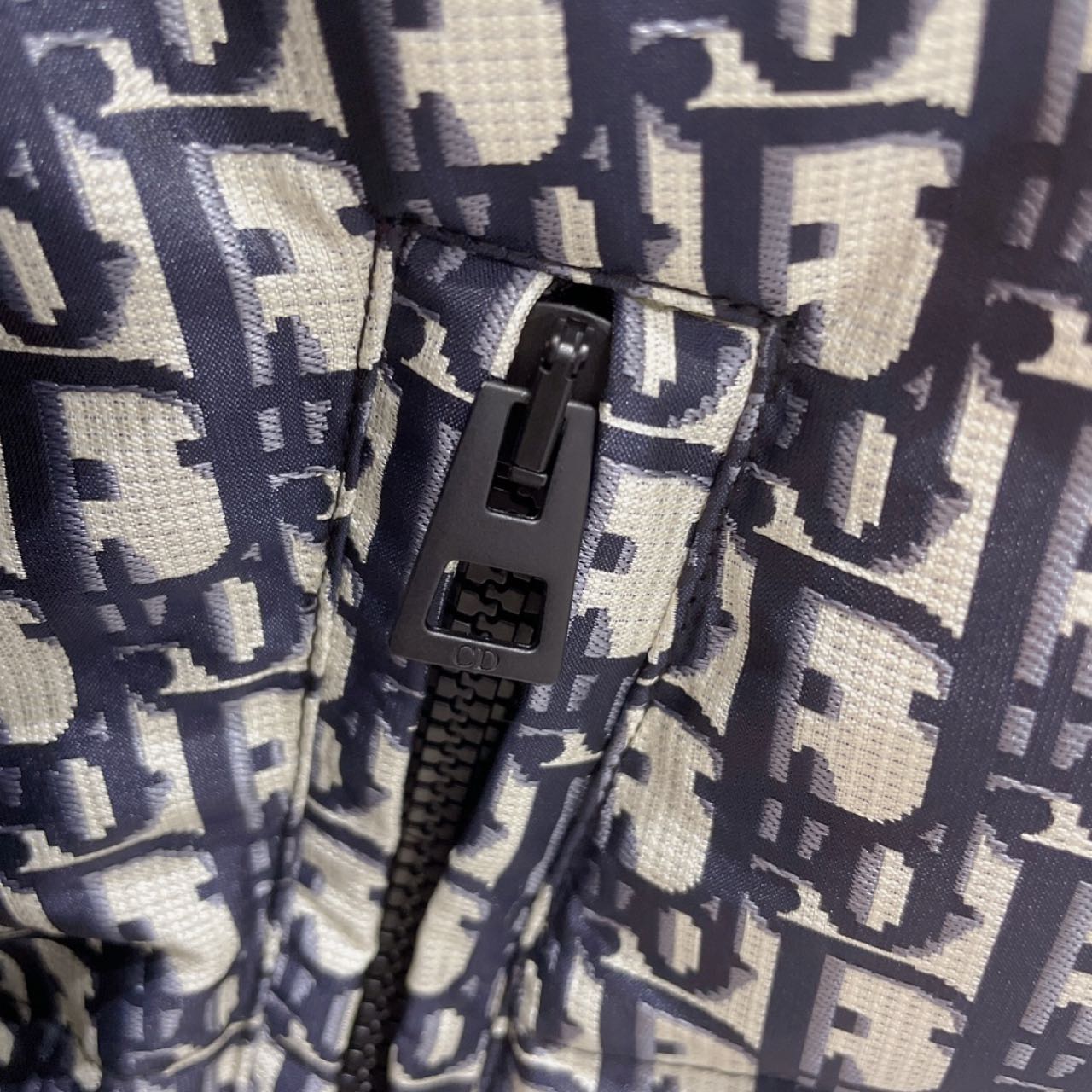 Dior Reversible Cropped Down Jacket - DopestKickz