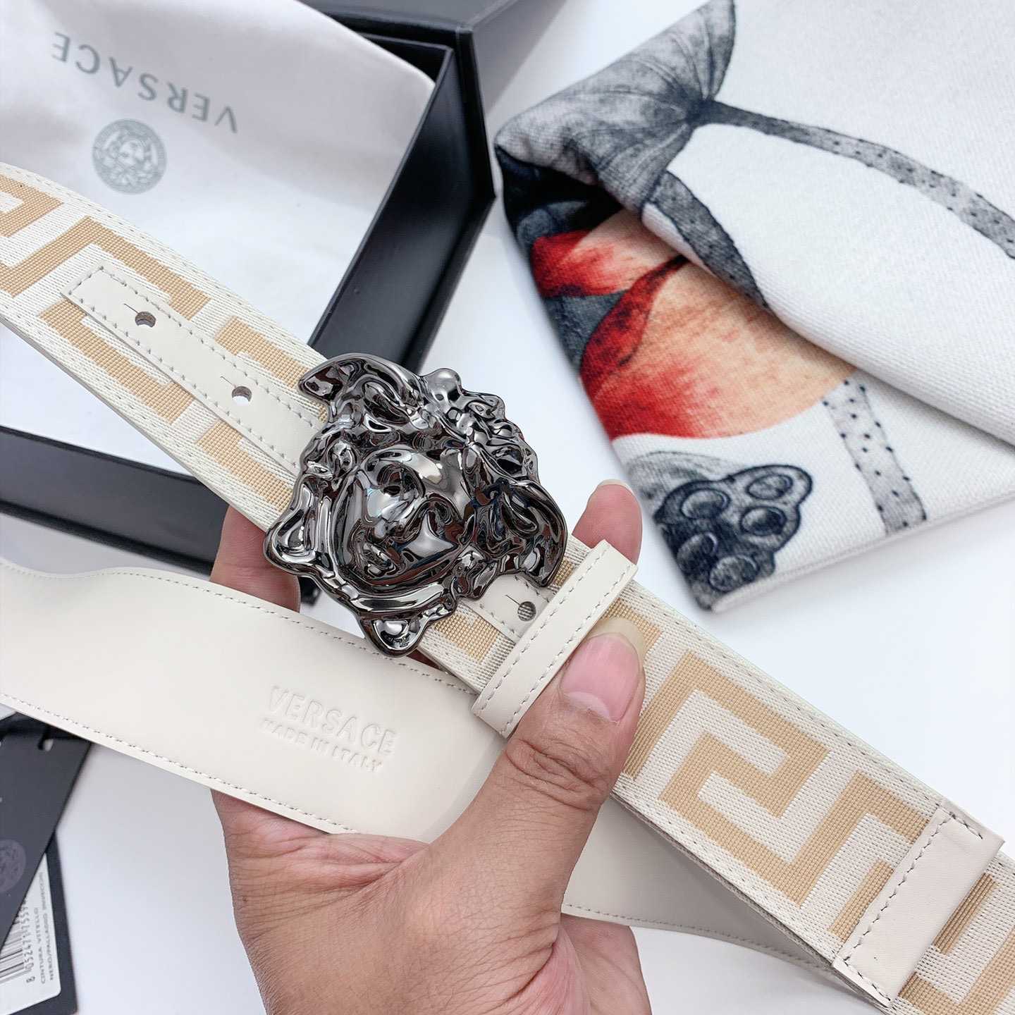 Versace Le Medusa Belt - DopestKickz