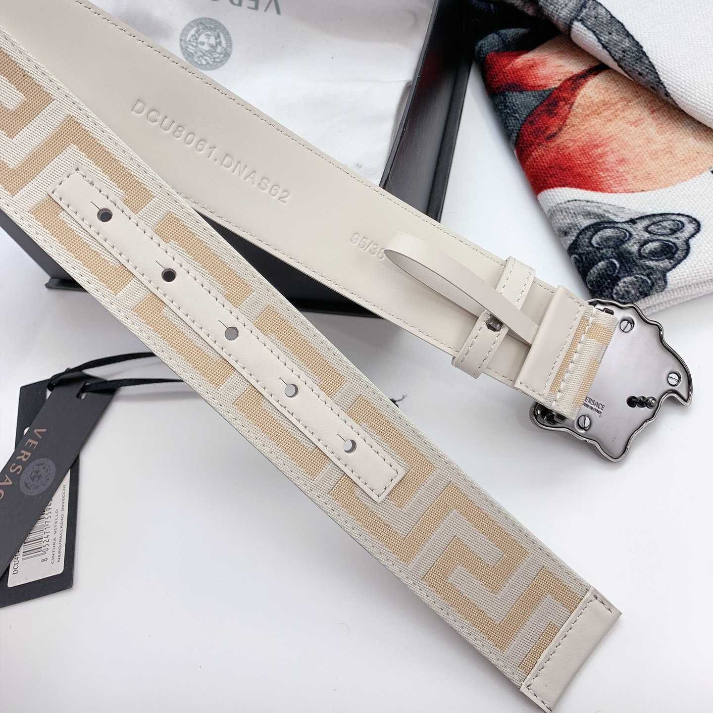 Versace Le Medusa Belt - DopestKickz