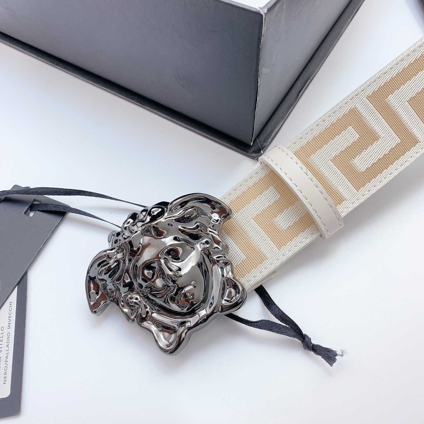 Versace Le Medusa Belt - DopestKickz