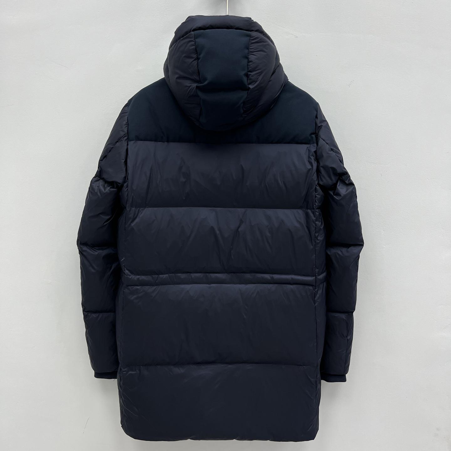 Burberry Logo Appliqué Nylon Puffer Coat - DopestKickz