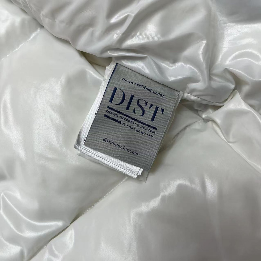 Moncler Gaou Short Down Jacket - DopestKickz