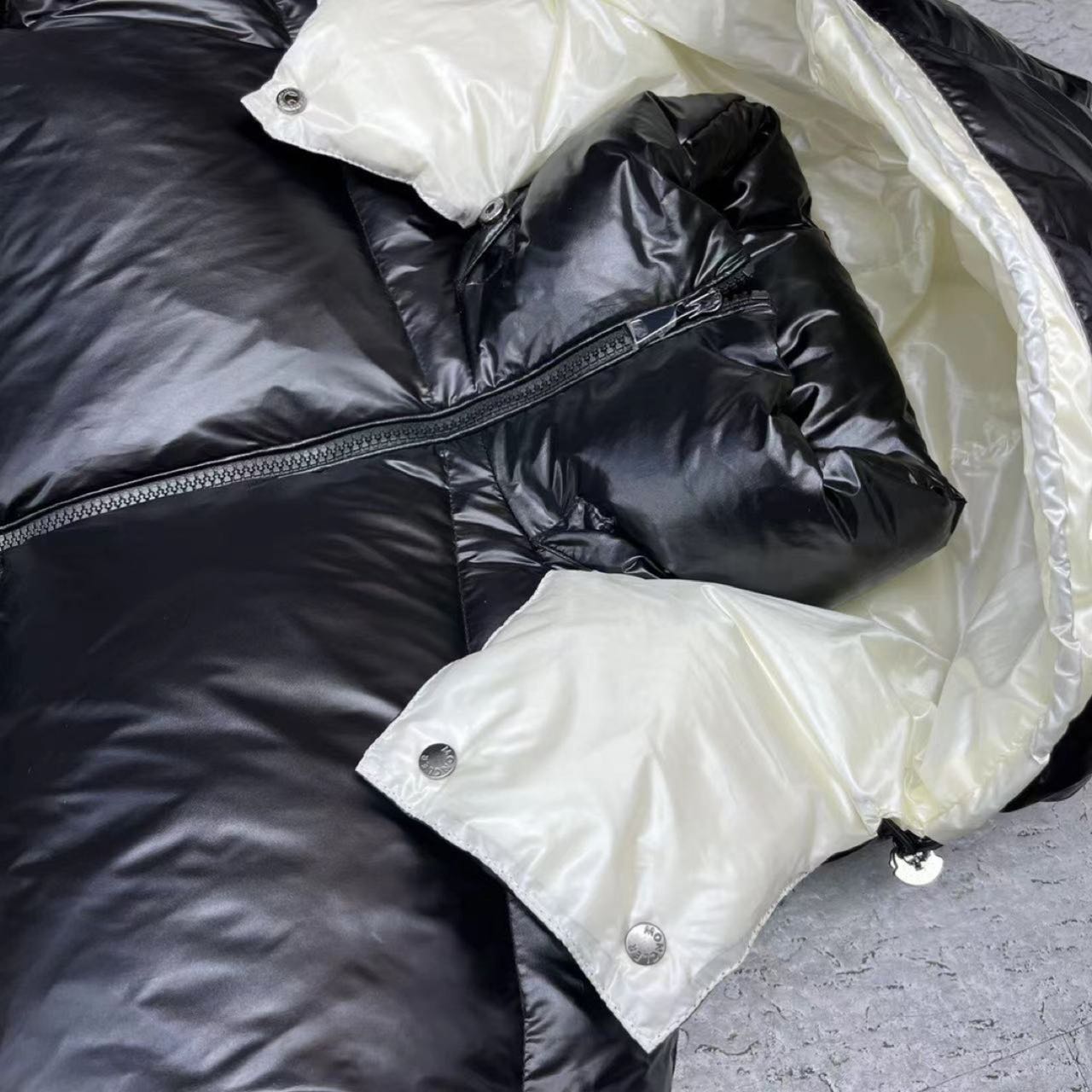 Moncler Women's Abbaye Short Down Jacket - DopestKickz