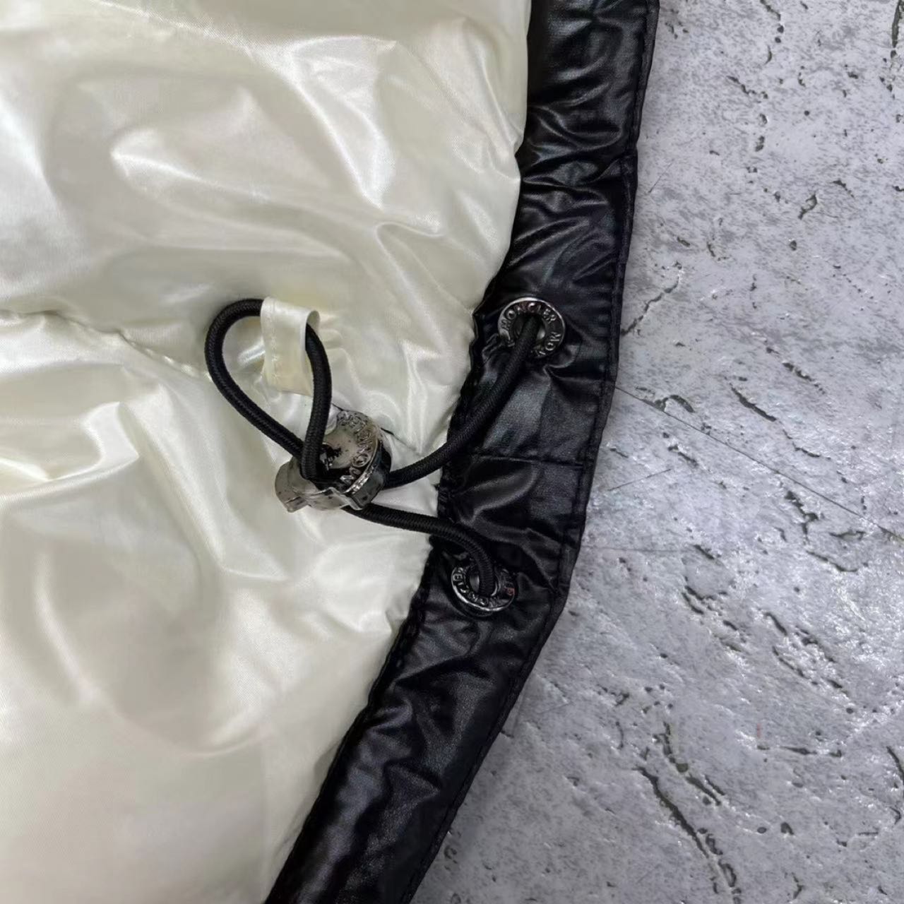 Moncler Women's Abbaye Short Down Jacket - DopestKickz