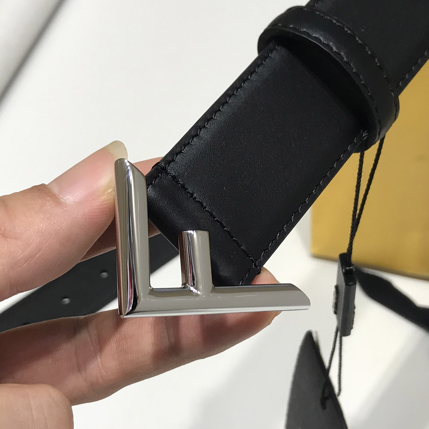 Fendi Black Leather Belt - DopestKickz