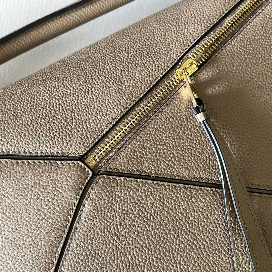 Loewe Puzzle Bag In Classic Calfskin(29-19.5-14cm) - DopestKickz