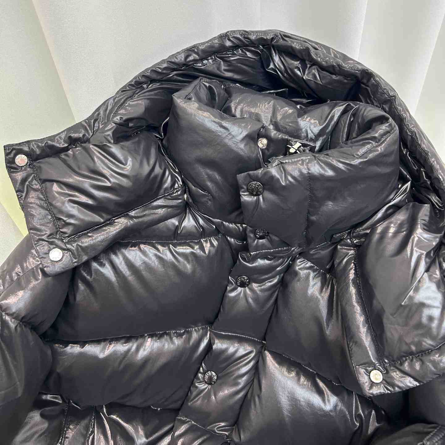 Moncler Maya 70 Short Down Jacket - DopestKickz