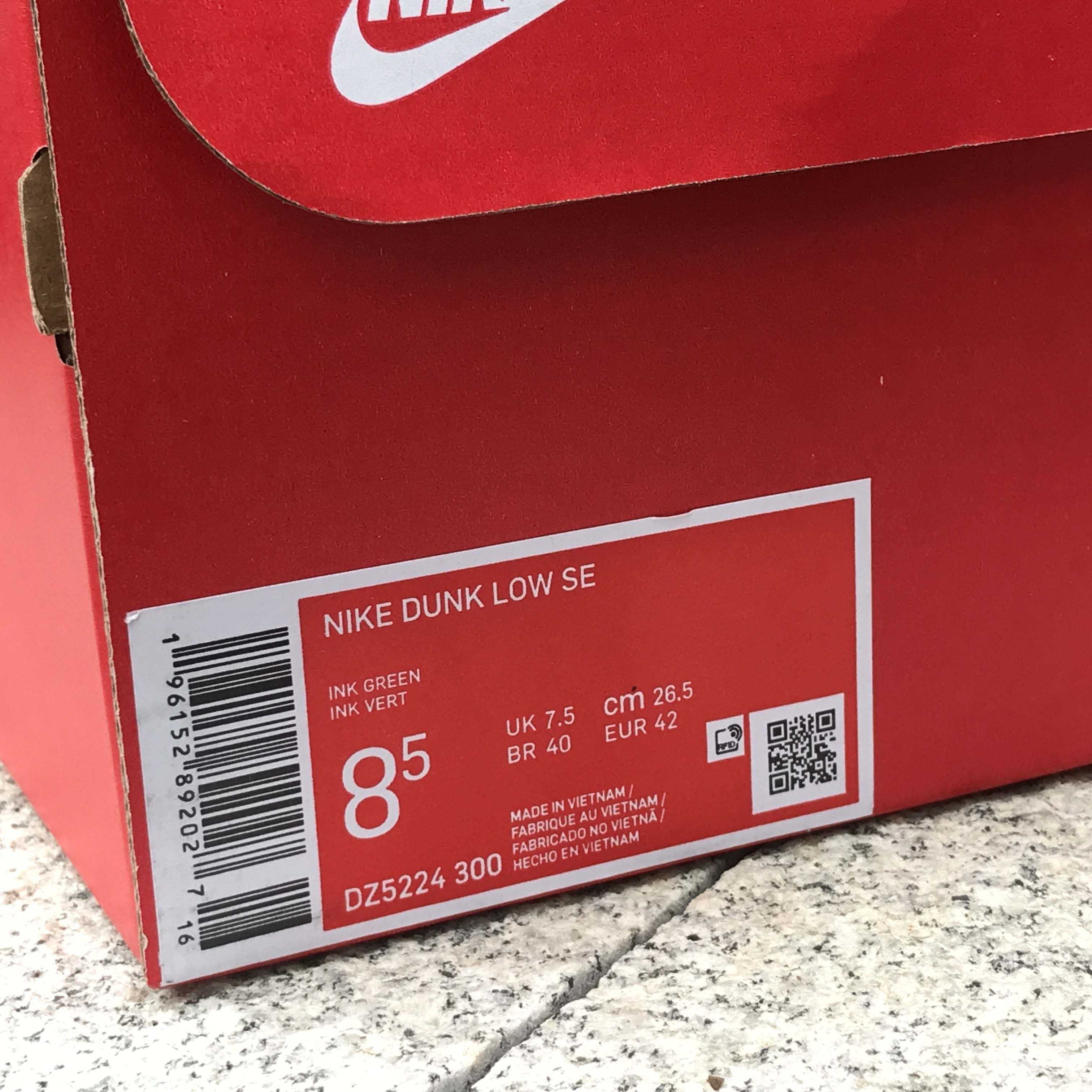 Nike Dunk Low “Green Velvet“ Sneaker   DZ5224-300 - DopestKickz