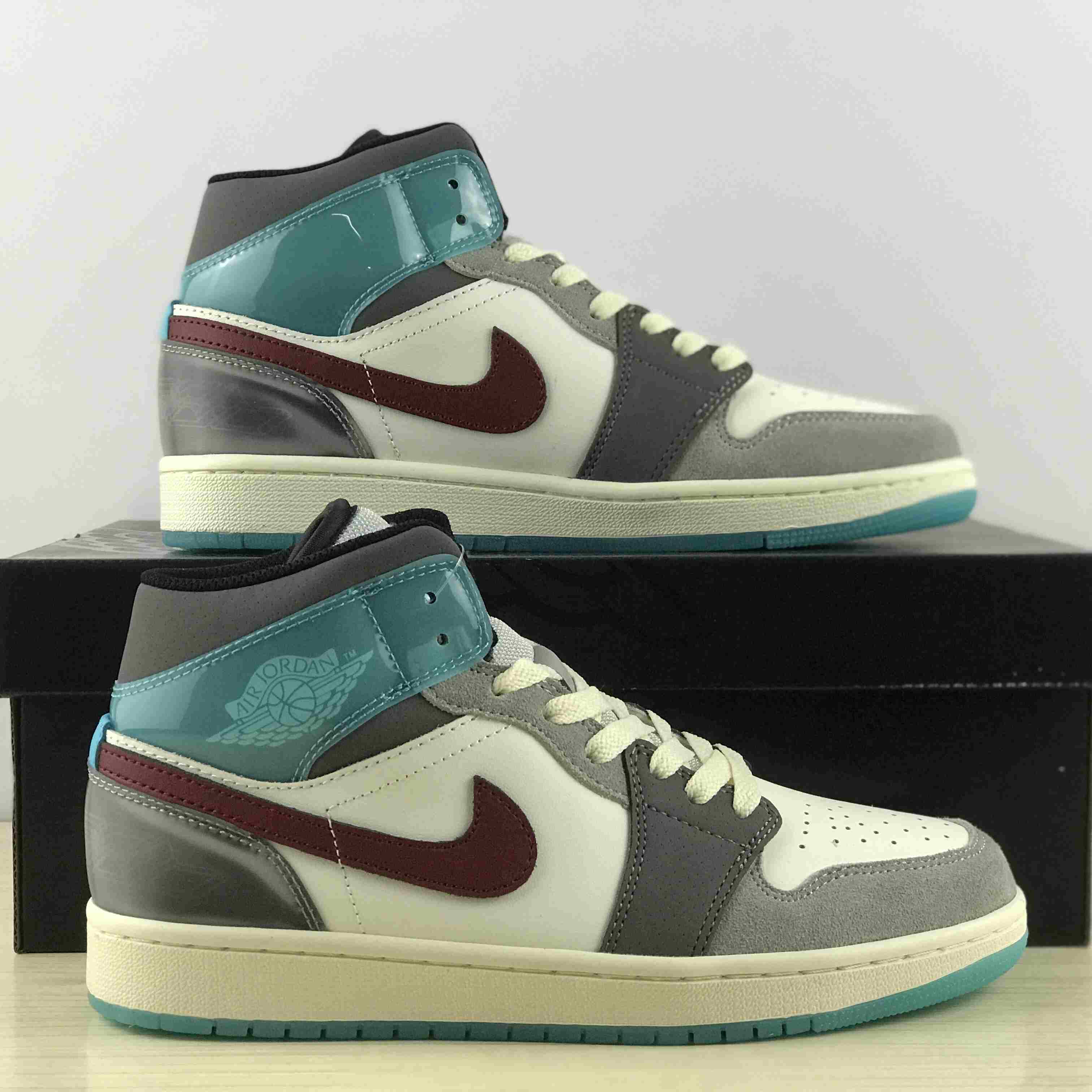 Air Jordan 1 Mid SE Sneaker     - DopestKickz