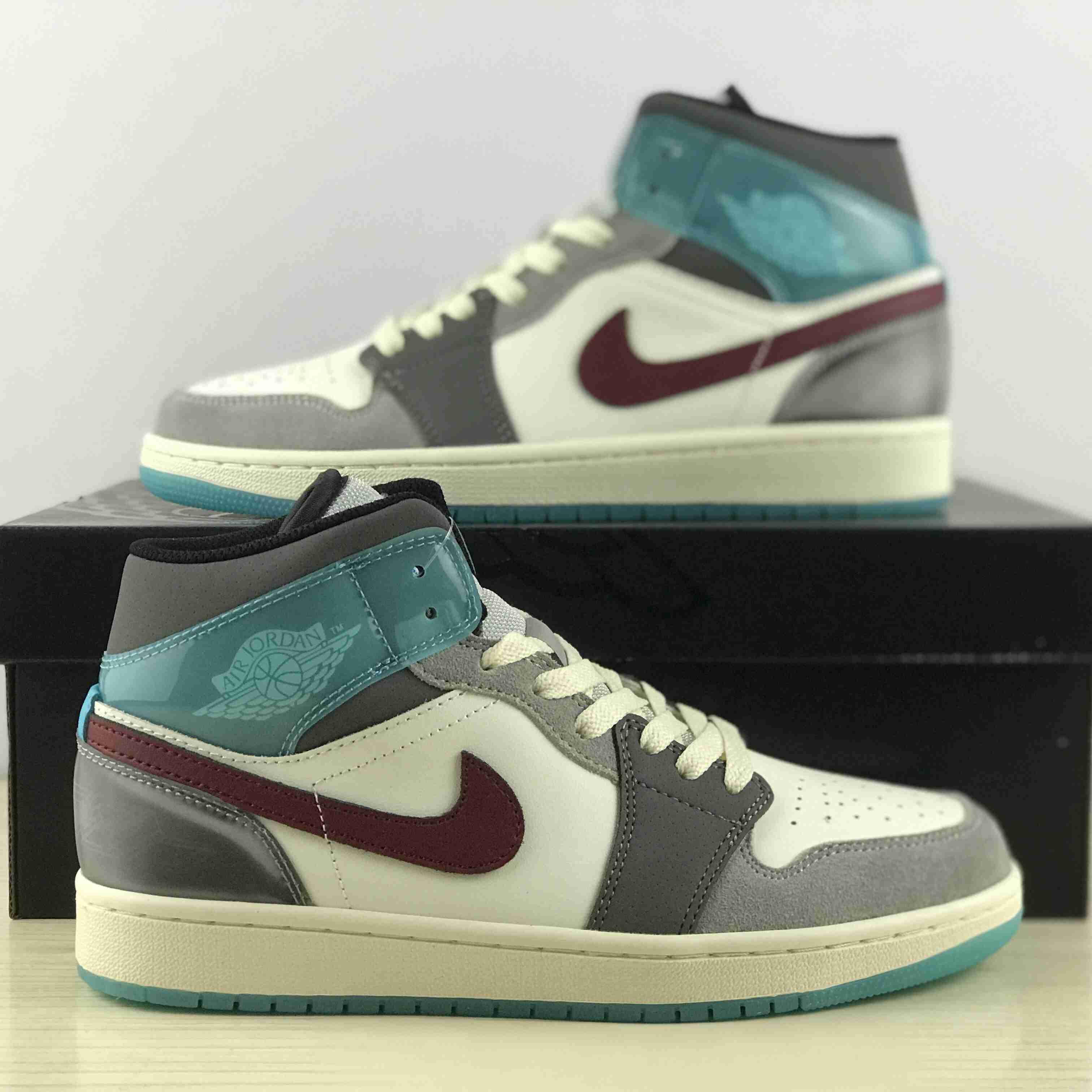 Air Jordan 1 Mid SE Sneaker     - DopestKickz
