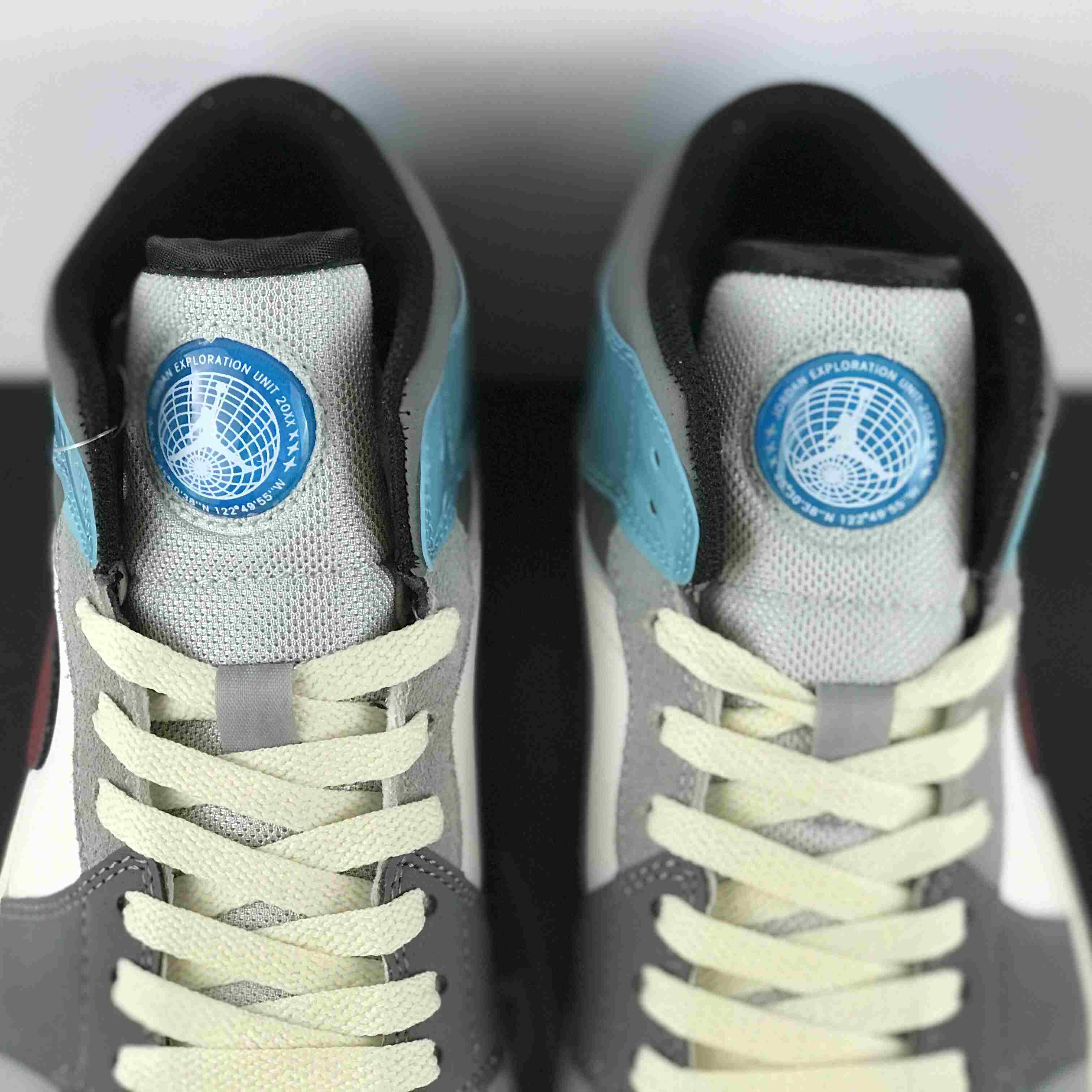 Air Jordan 1 Mid SE Sneaker     - DopestKickz