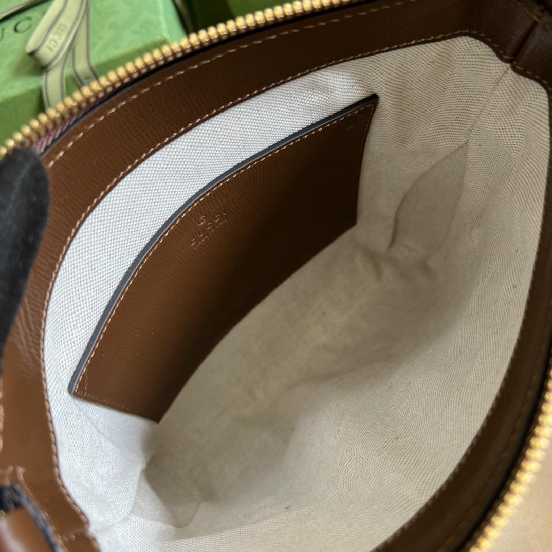 Gucci GG Supreme Messenger Bag(21-23.5-4.5cm)   - DopestKickz