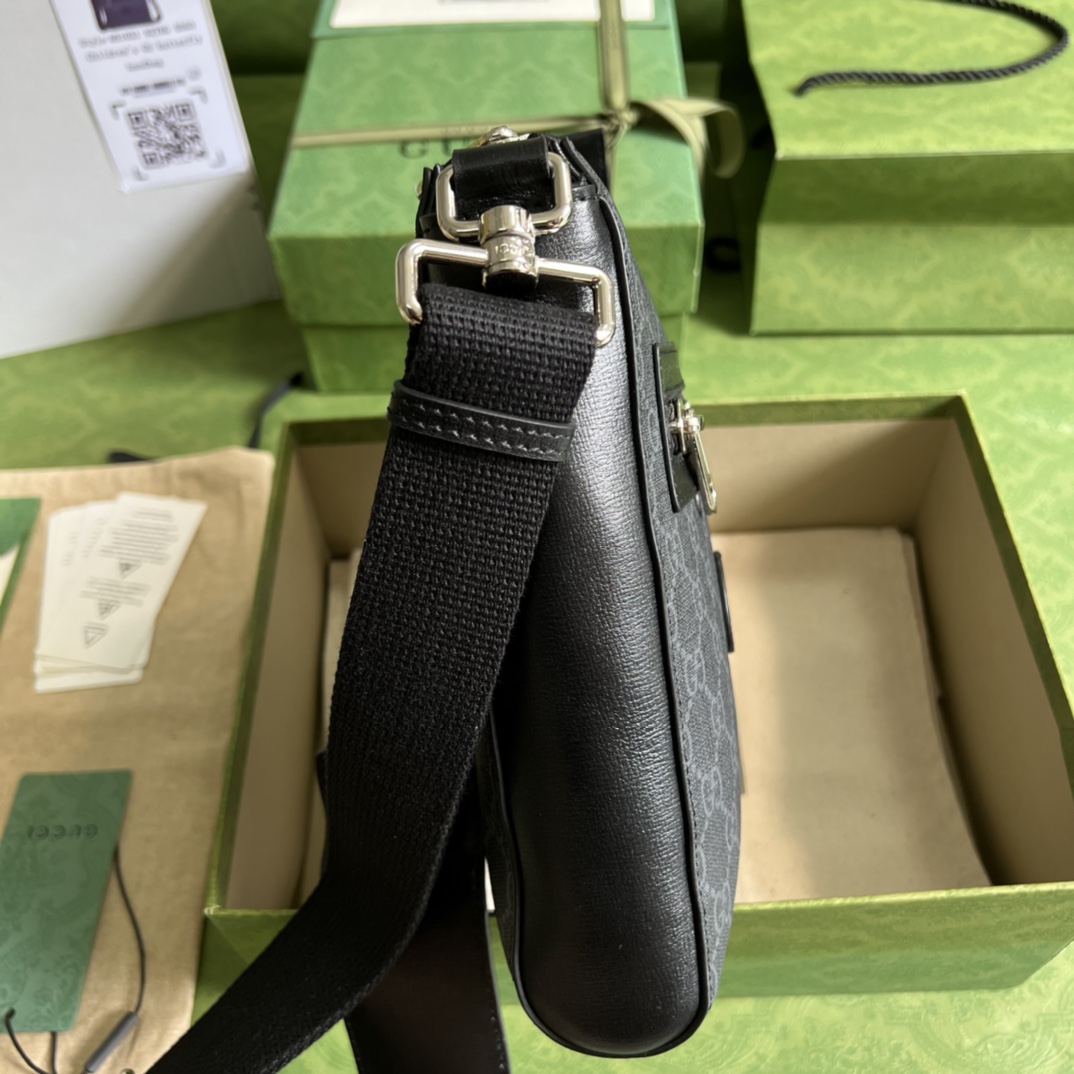 Gucci GG Supreme Messenger Bag(21-23.5-4.5cm)   - DopestKickz