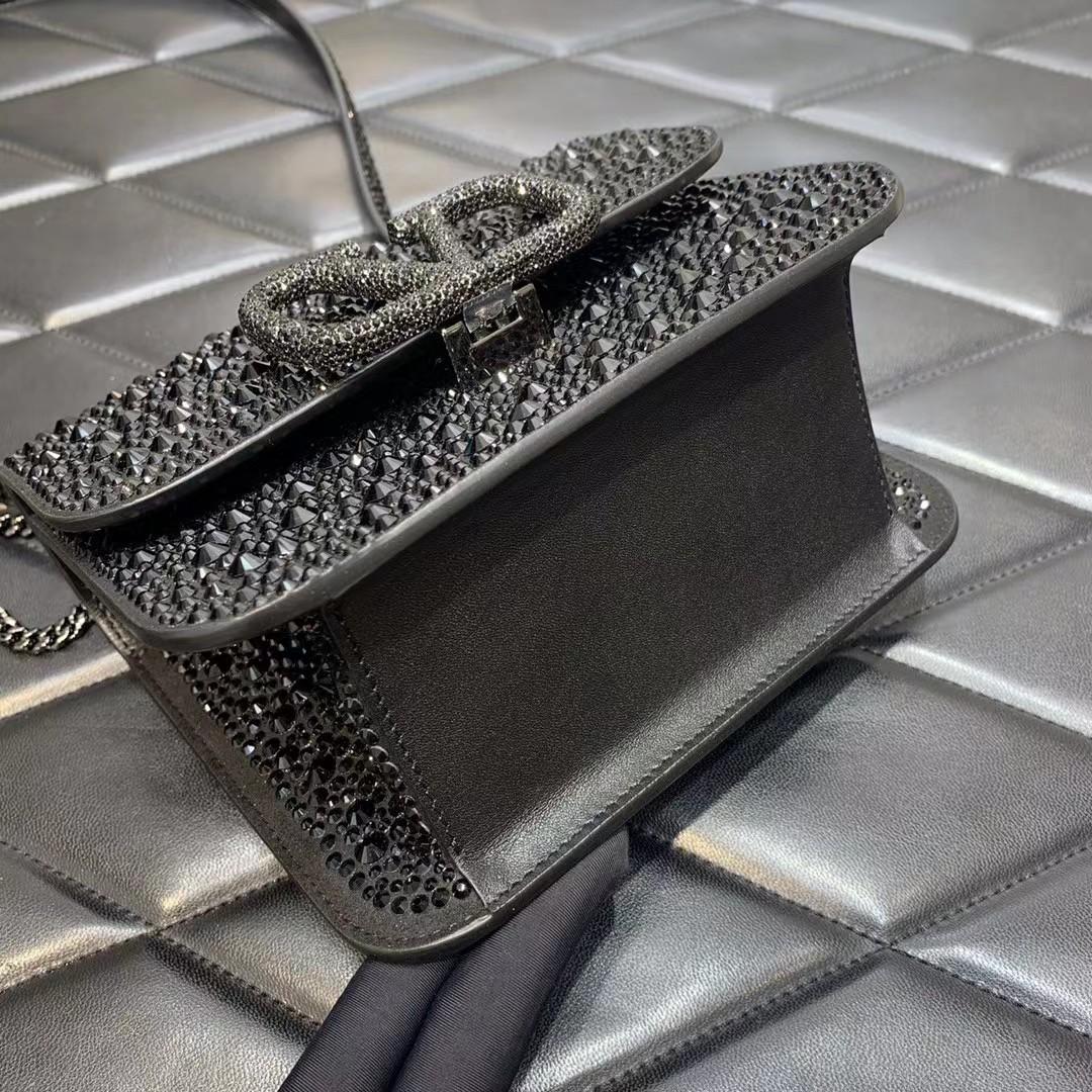 Valenti Vlogo Shoulder Bag - DopestKickz