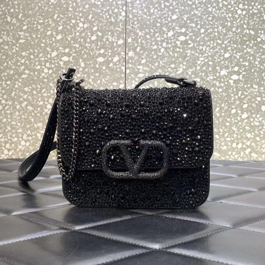 Valenti Vlogo Shoulder Bag - DopestKickz