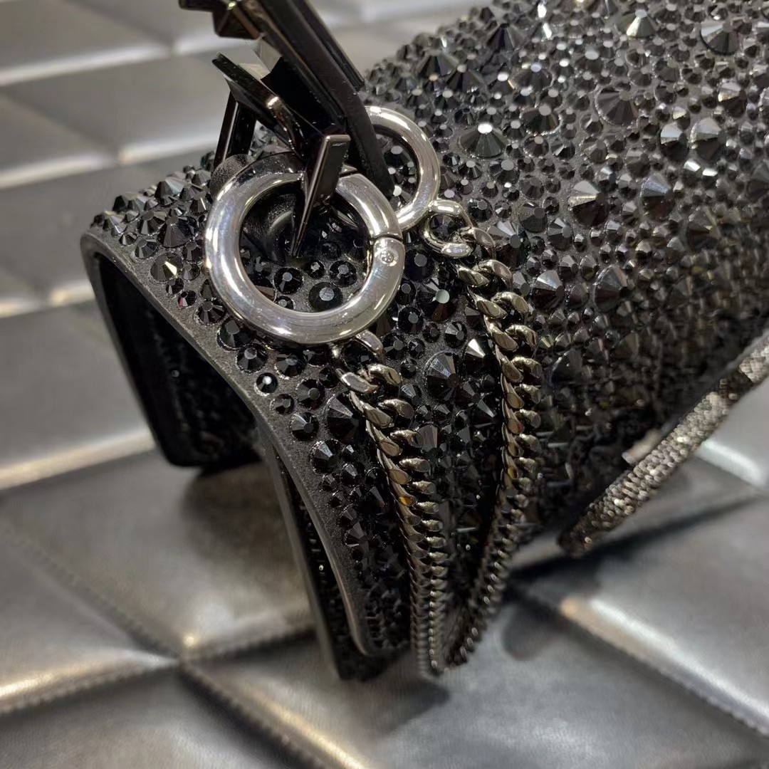 Valenti Vlogo Shoulder Bag - DopestKickz