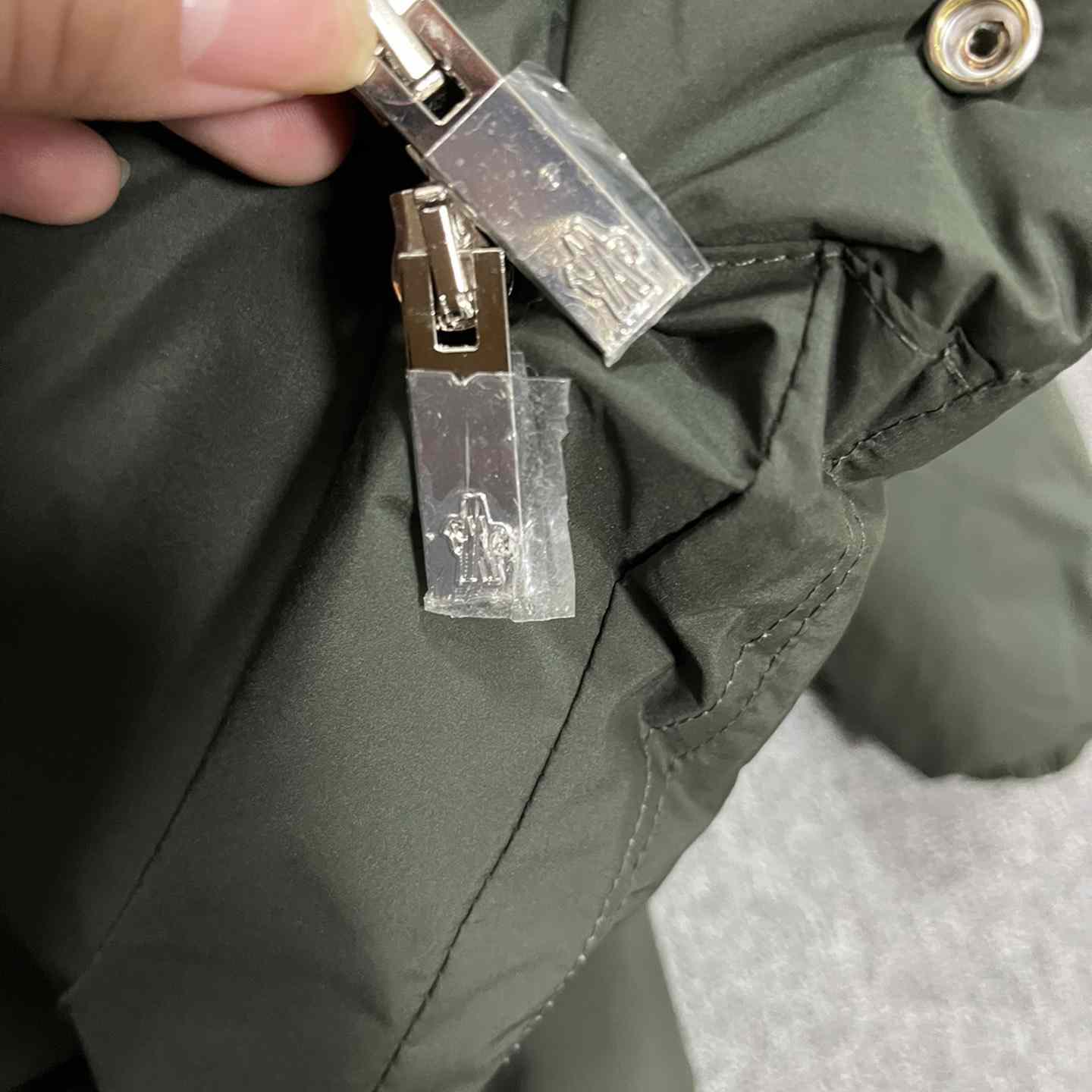 Moncler Bauges Short Down Jacket - DopestKickz