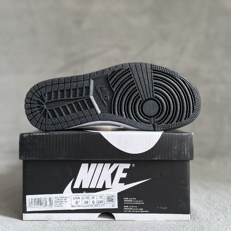 Travis Scott x Air Jordan 1 Low OG AJ1 Sneaker      DM7866-101 - DopestKickz