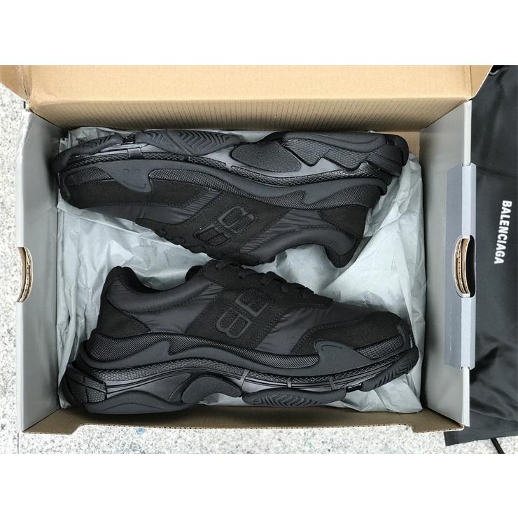 Balenciaga Sneaker  - DopestKickz